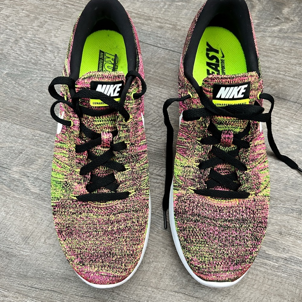 Nike Vibrant Knit Sneakers with Pink and Green